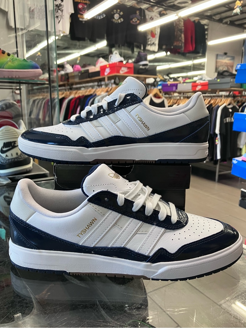 Adidas Tyshawn II White Collegiate Navy Size 9